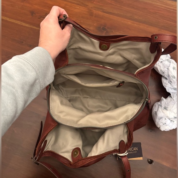 America Leather CO Cameron Triple Entry Shoulder bag in Cordovan Smooth Leather. - Picture 6 of 9